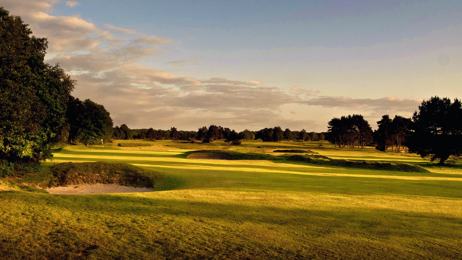 Motorcyclists DESTROY Walton Heath GC fairways